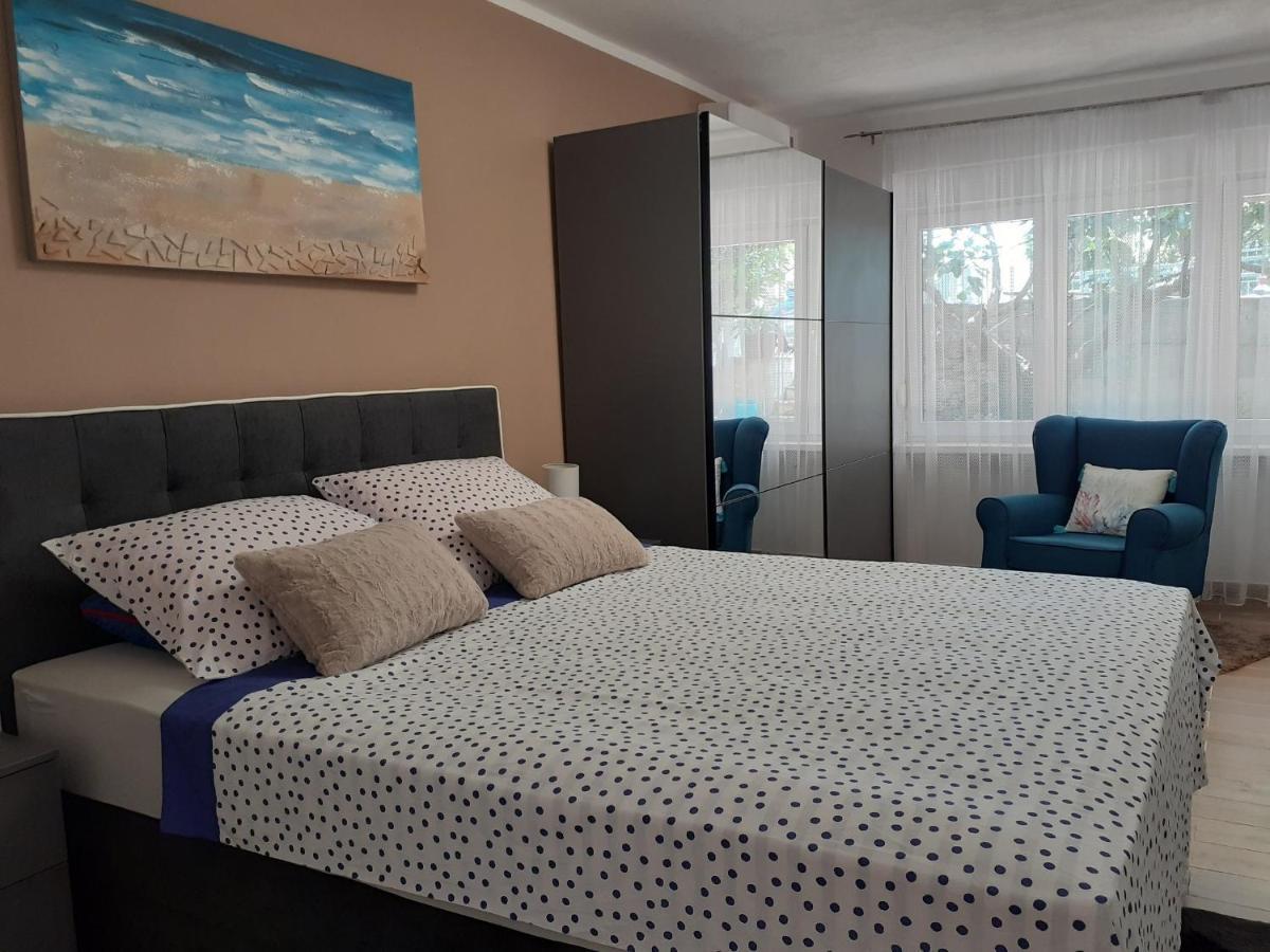Apartment Hana With A Private Pool 말린스카 외부 사진